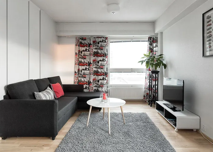 Seaside Downtown With Private Parking *