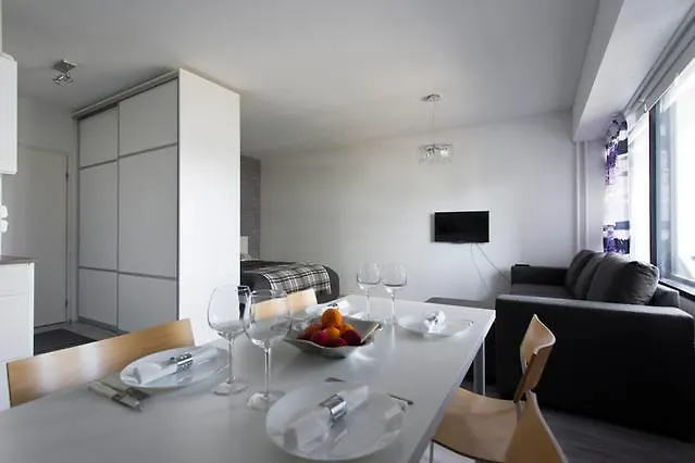 Seaside Downtown With Private Parking * Helsinky