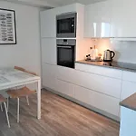 Seaside Downtown With Private Parking Apartament Helsinki