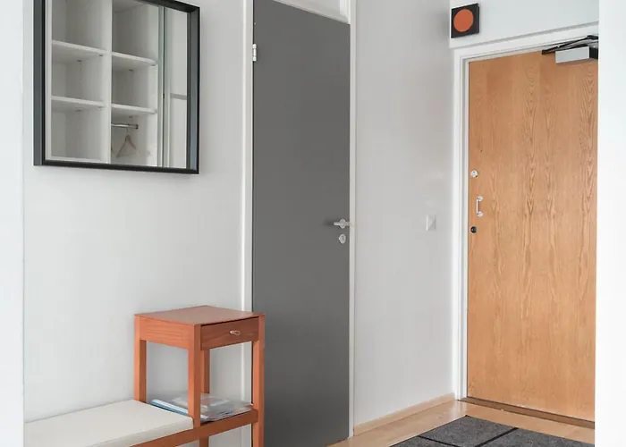 Seaside Downtown With Private Parking